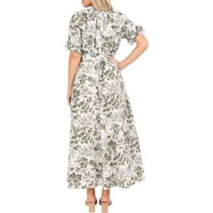 Petal + Pup Delilah Print Crop Top & Maxi Skirt
Set NWOT